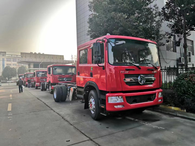 东风天锦8吨消防车