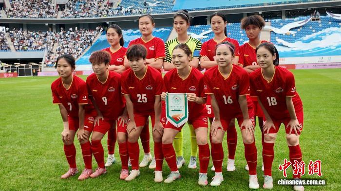 中国高校女足首夺国际大体联世界杯冠军