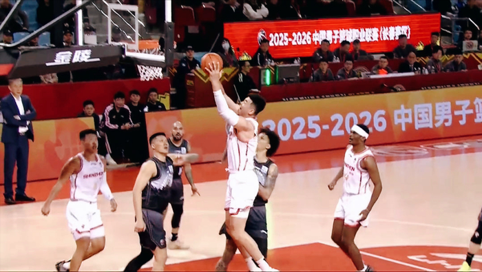 深圳男篮客场大胜吉林男篮 终结对手七连胜