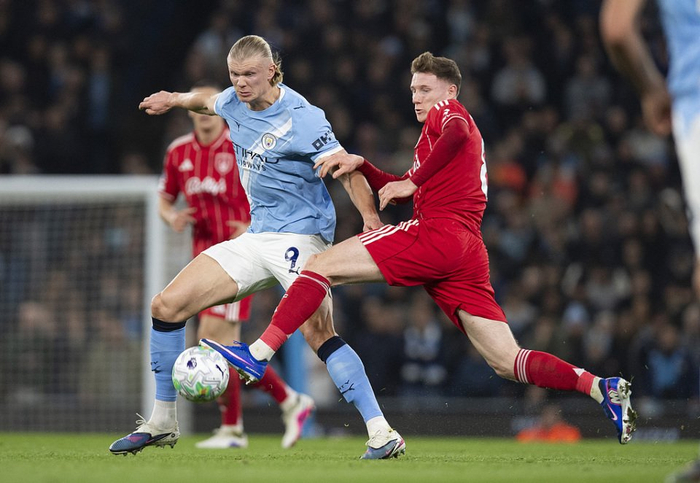 英超保级队中场核心安德森身价超8000万 拜仁拒引