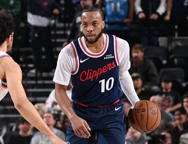 莱昂纳德率快船逆转尼克斯 西部排名升至第八