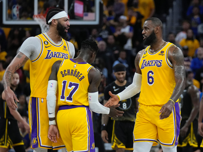 拒绝8400万合同后 施罗德辗转11队终在骑士找到季