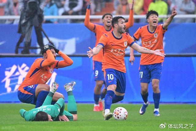 北京国安裁判争议判罚引不满 足协评议组回应引