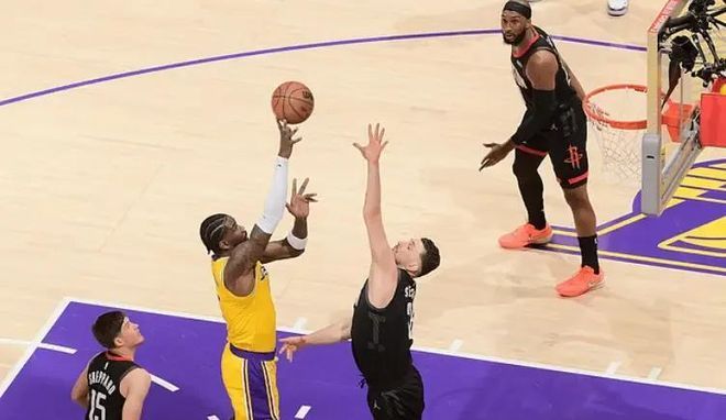 湖人107-98力克火箭，媒体热议GOAT之争