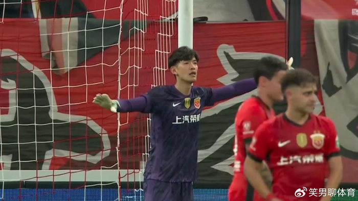颜骏凌：国足老将的坚守与传承之路